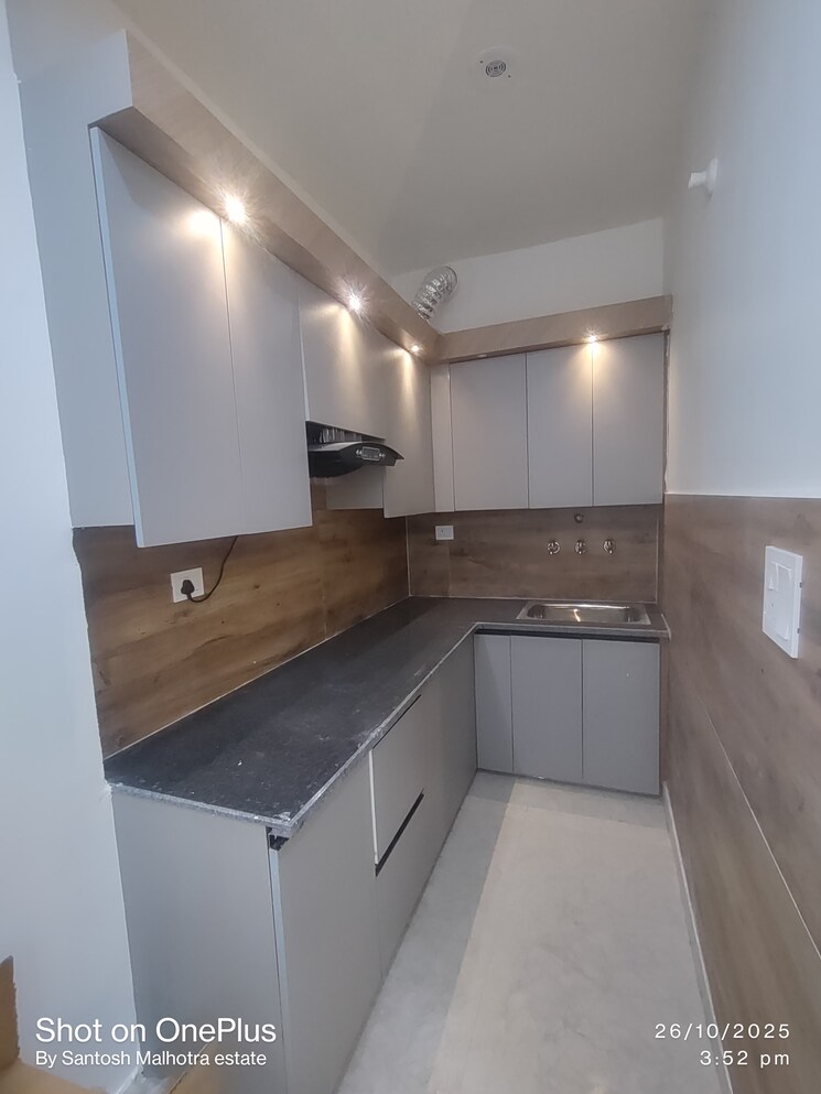 Kitchen, dwarka mor 2 Bedroom 60 Sq.Yd. Builder Floor In Dwarka Mor Delhi 9348625