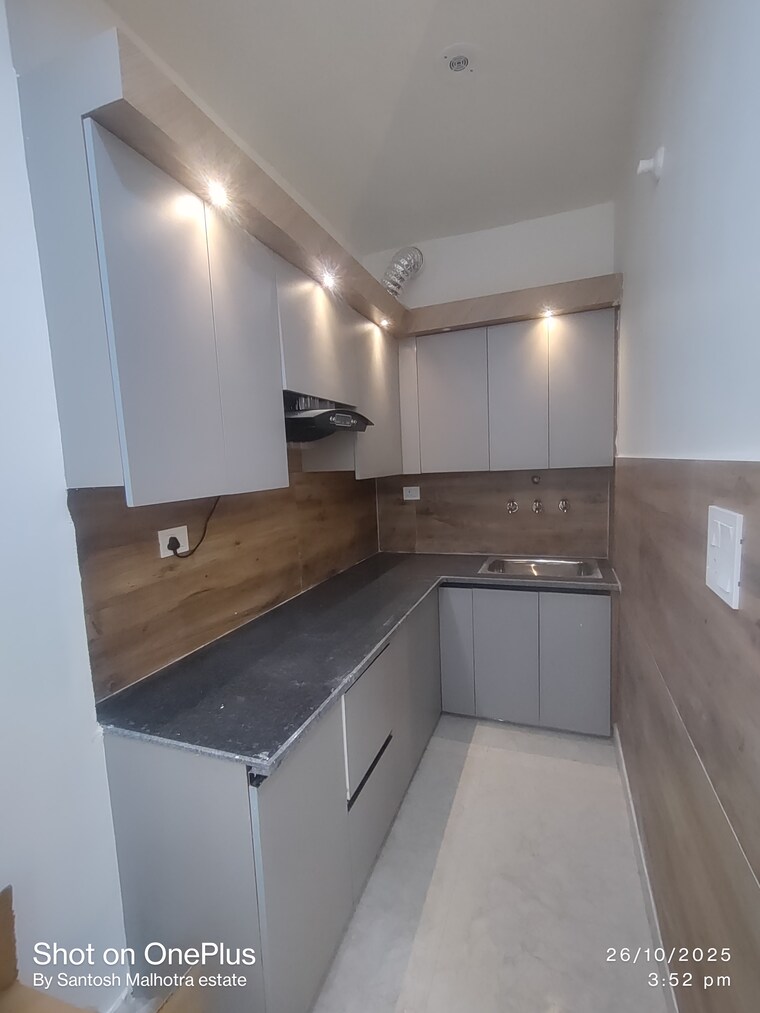 Kitchen, dwarka mor 2 Bedroom 60 Sq.Yd. Builder Floor In Dwarka Mor Delhi 9348625