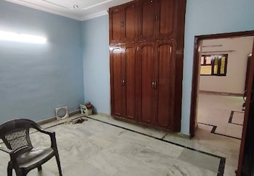 Room in 2 BHK Apartment at Express View Apartment, Sector 93 – for Rent