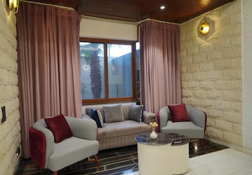 2 BHK Independent House For Rent in Sector 110