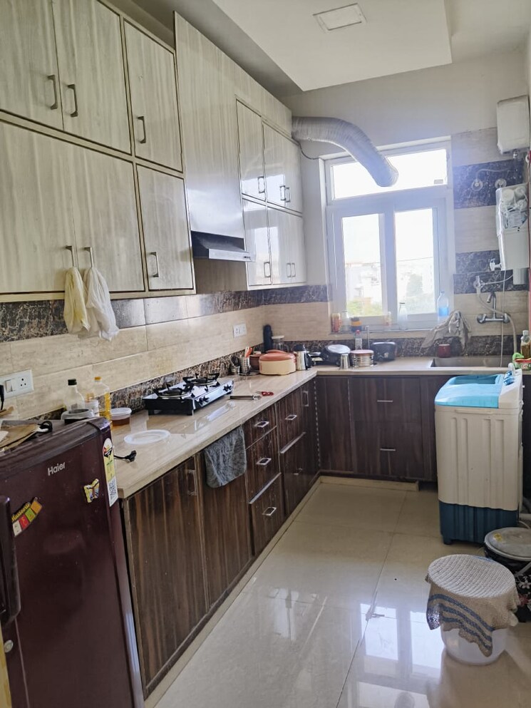Kitchen, sector 57 3 Bedroom 263 Sq.Yd. Builder Floor In Sector 57 Gurgaon 9348649