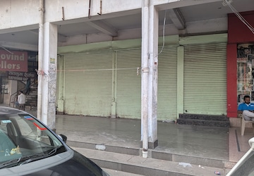Parking in  Showroom at Mahanagar – for Rent