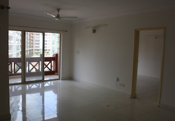 Room in 3 BHK Apartment at Kolte Patil Floriana Estates, Koramangala – for Rent