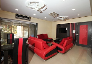 Team Area in  Pg at Chembur – for Rent
