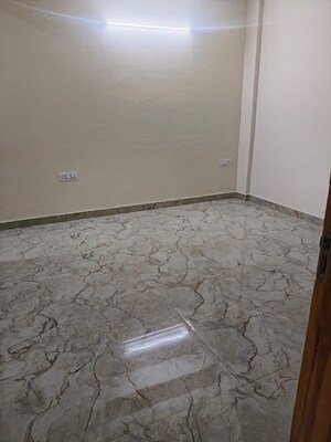 Room in 2 BHK Builder Floor at Sector 57 – for Rent