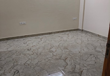 Room in 2 BHK Builder Floor at Sector 57 – for Rent