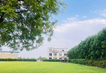 Plot – Garden View at Sultanpur Road - for Sale