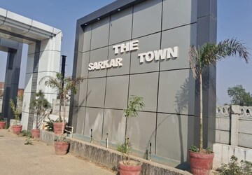 Plot – Exterior View View at Sultanpur Road - for Sale