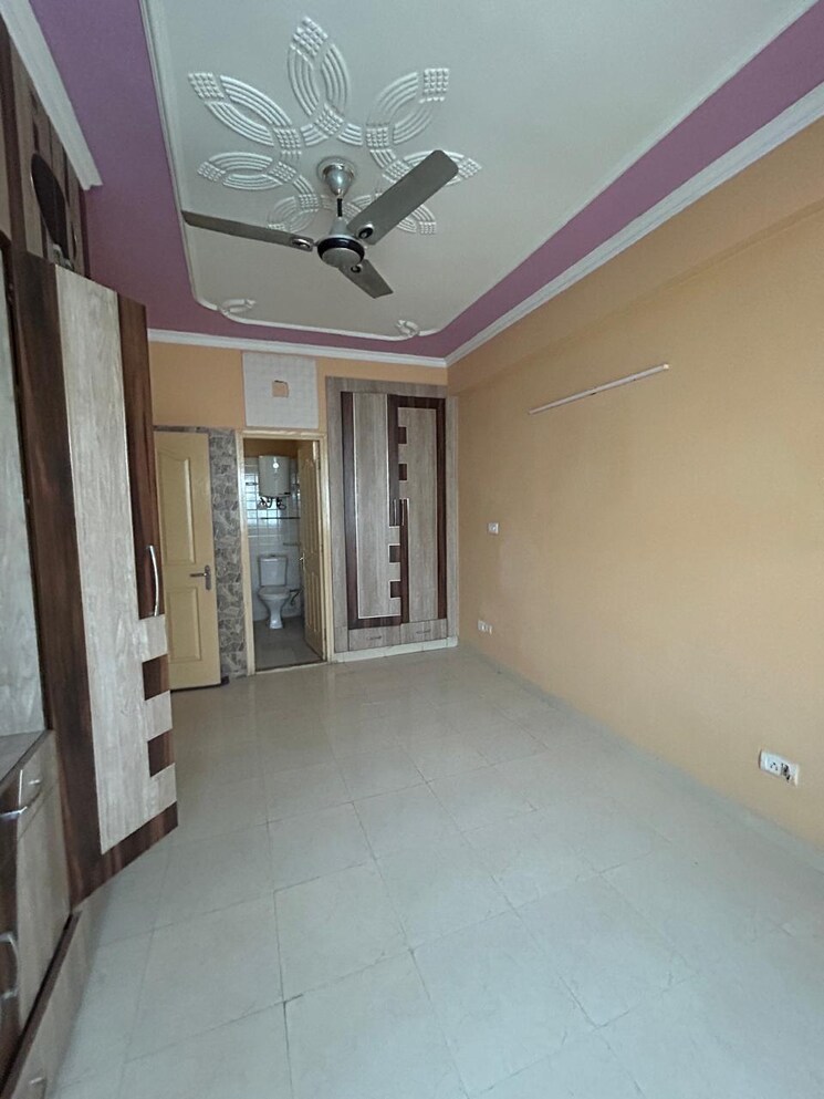 Room, tulip-white 3 Bedroom 1326 Sq.Ft. Apartment In Sector 69 Gurgaon 9348736