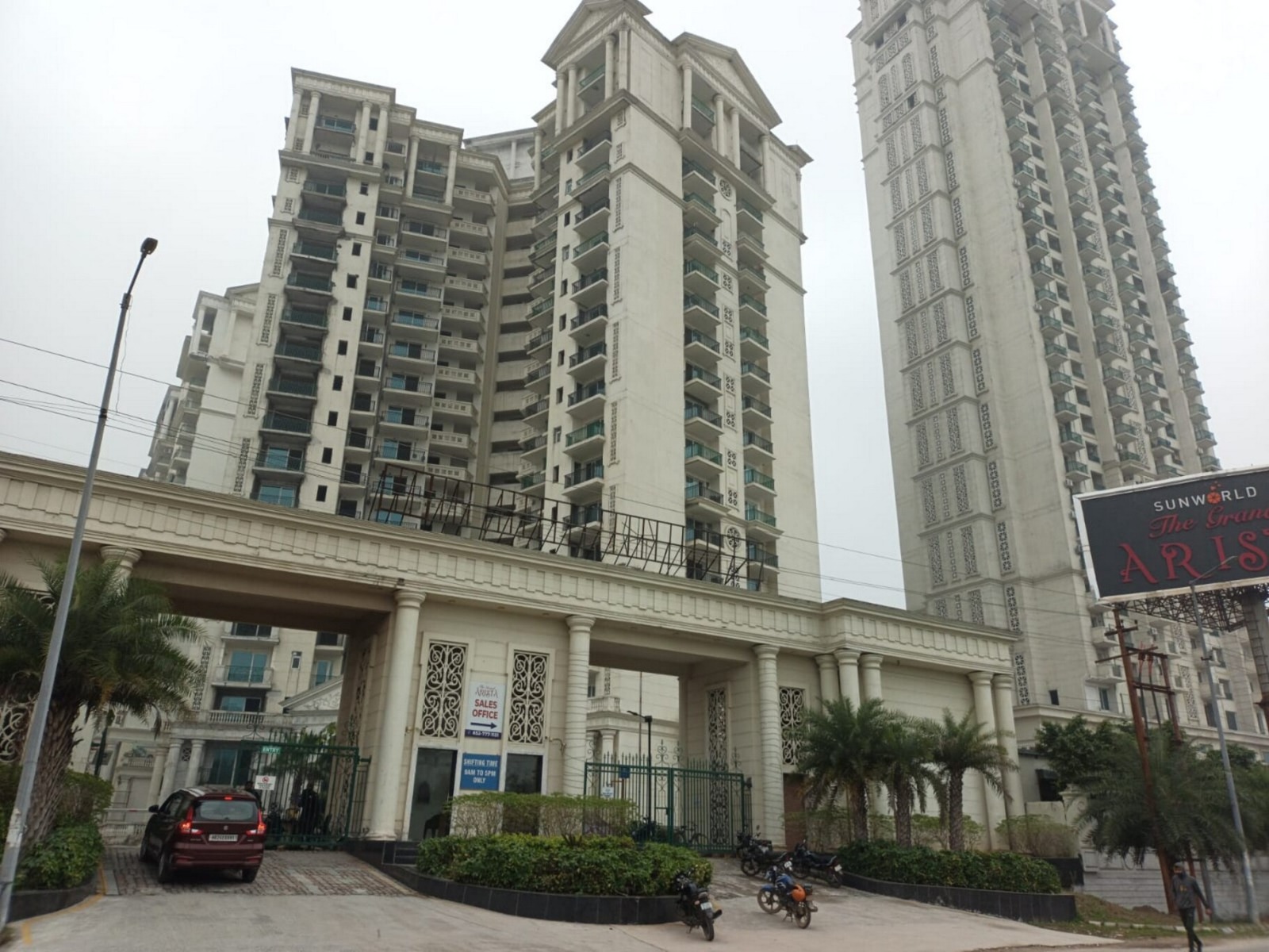 4 BHK + Servant Room 2740 Sq.Ft. Apartment in Sunworld Arista