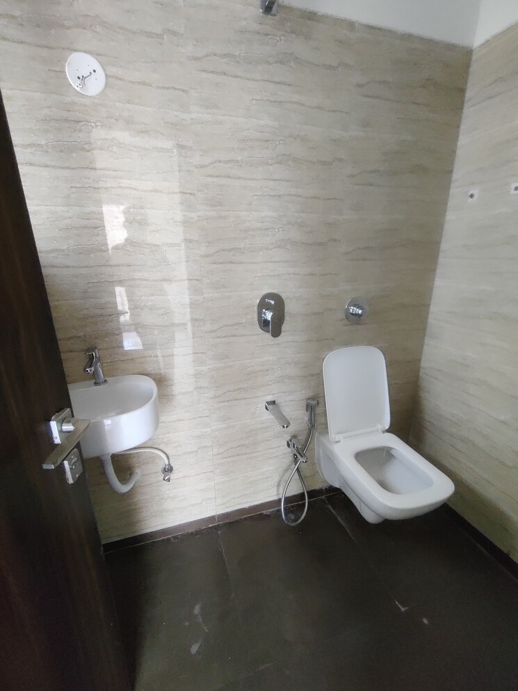 Bathroom, puraniks-tokyo-bay 1 Bedroom 450 Sq.Ft. Apartment In Kasarvadavali Thane 9348757