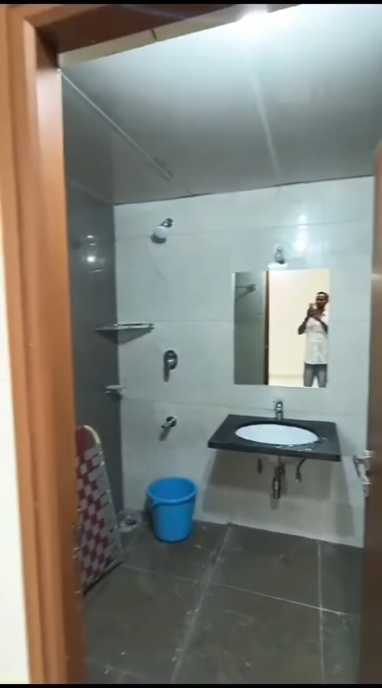 Bathroom, aparna-cyberscape 3 Bedroom 1945 Sq.Ft. Apartment In Nallagandla Hyderabad 9348784