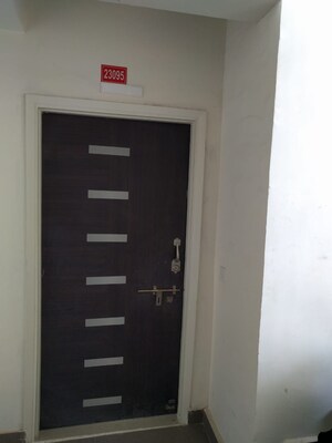 Building Lobby in 2.5 BHK Apartment at Gaur City 2 - 16th Avenue, Sector 16c Greater Noida – for Rent