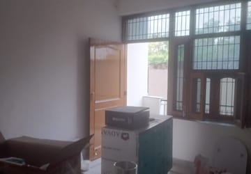 Living Room in 3 BHK Apartment at Vasant Kunj – for Rent