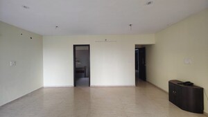 Room in 3 BHK Apartment at Dosti Group Imperia, Manpada – for Rent