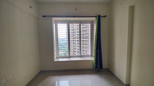 Room in 3 BHK Apartment at Dosti Group Imperia, Manpada – for Rent