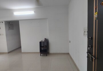 2 BHK Apartment For Rent in Cosmos Jewels, Ghodbunder Road
