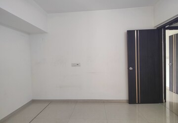 Room in 2 BHK Apartment at Cosmos Jewels, Ghodbunder Road – for Rent