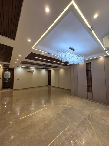 Room in 3 BHK Apartment at Emaar The Palm Drive-The Premier Terraces, Sector 66 – for Sale