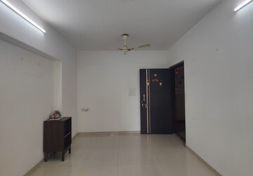 Room in 2 BHK Apartment at Cosmos Jewels, Ghodbunder Road – for Rent