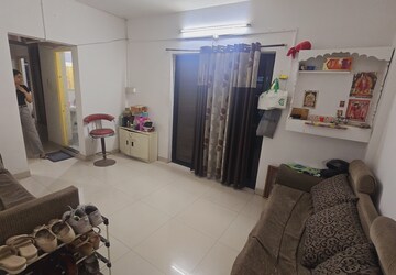 Team Area in 2 BHK Apartment at Kharadi – for Rent