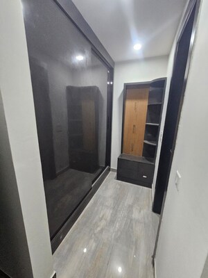 Building Lobby in 2 BHK Builder Floor at Sector 52 – for Rent