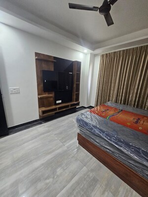 Bedroom in 2 BHK Builder Floor at Sector 52 – for Rent