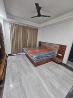 2 BHK + Servant Room 180 Sq.Yd. Builder Floor in Sector 52