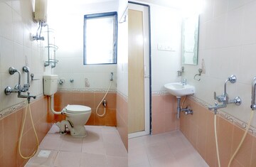 Bathroom in  Pg at Marol – for Rent