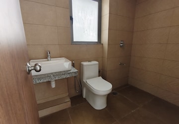 Bathroom in 2 BHK Apartment at Kalpataru Immensa, Kolshet Road – for Sale