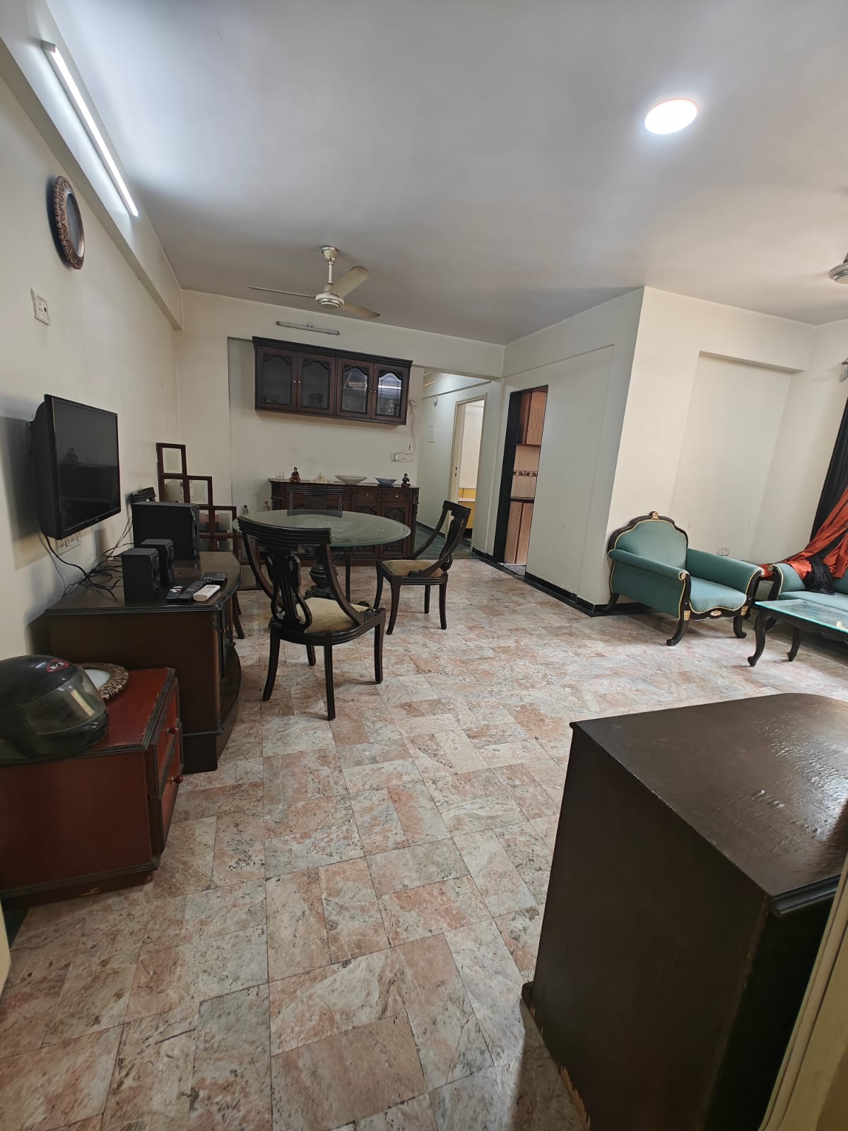 1 BHK Apartment For Rent in Hiranandani Estate Capri