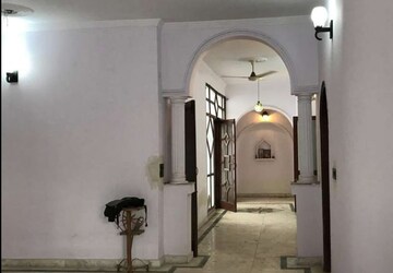 Building Lobby in 3 BHK Independent House at Sector 36 – for Rent