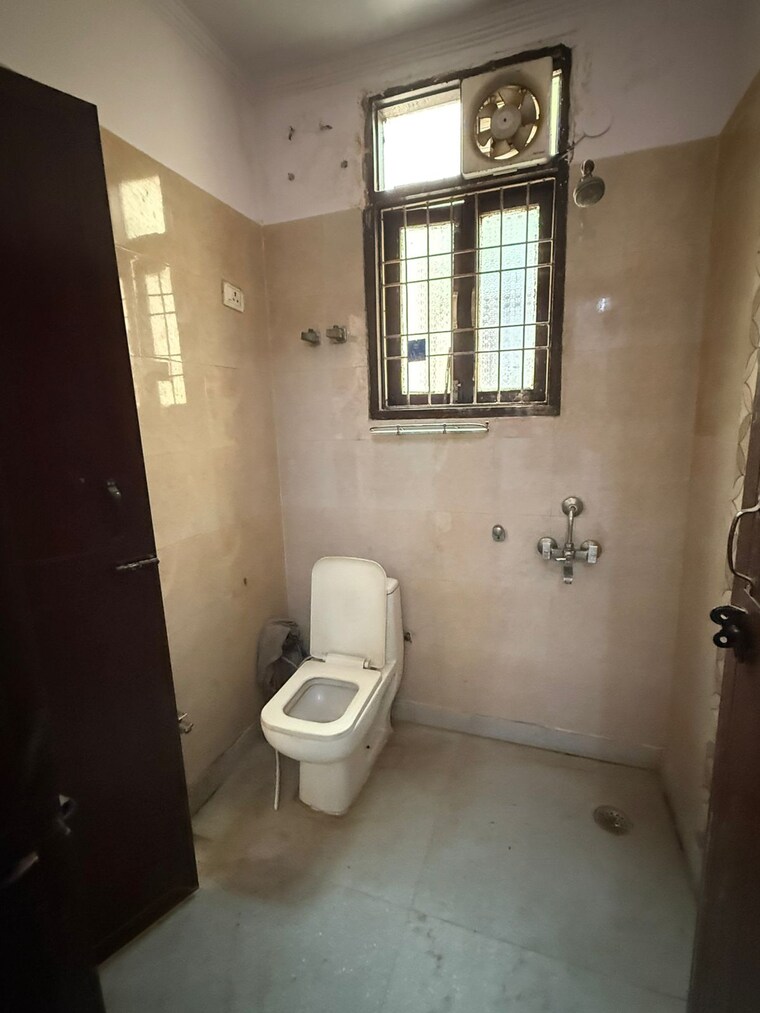 Bathroom, saket 1 Bedroom 450 Sq.Ft. Builder Floor In Saket Delhi 9348886