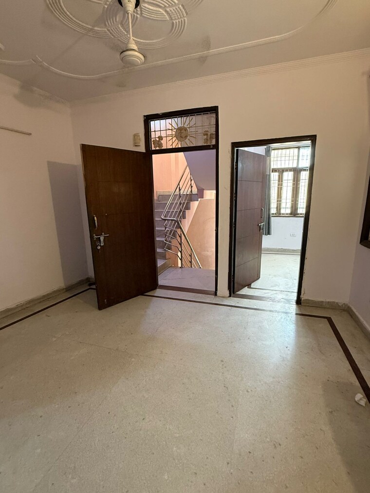 Room, saket 1 Bedroom 450 Sq.Ft. Builder Floor In Saket Delhi 9348886