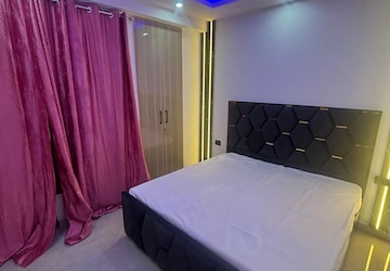 Bedroom in 1 BHK Builder Floor at Saket – for Rent