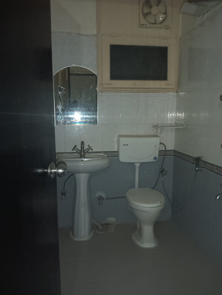 Master Bedroom, bancourt-apartment 4 Bedroom 2800 Sq.Ft. Apartment In Sector 43 Gurgaon 9348904