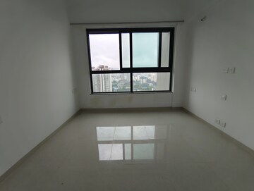 Master Bedroom in 2 BHK Apartment at Kalpataru Immensa, Kolshet Road – for Sale