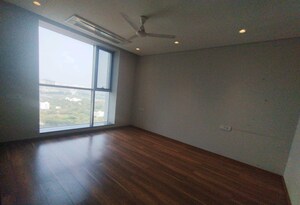 Room in 3.5 BHK Apartment at Panchshil Towers, Kharadi – for Rent