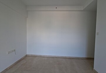 Room in 3 BHK Apartment at Godrej The Trees, Vikhroli East – for Rent