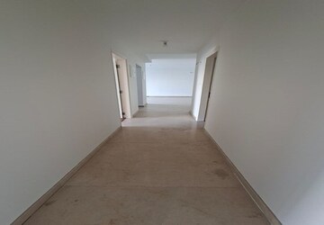 Room in 3 BHK Apartment at Godrej The Trees, Vikhroli East – for Rent