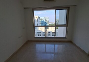Room in 3 BHK Apartment at Godrej The Trees, Vikhroli East – for Rent