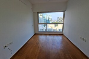 Room in 3 BHK Apartment at Godrej The Trees, Vikhroli East – for Rent