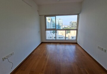 Room in 3 BHK Apartment at Godrej The Trees, Vikhroli East – for Rent