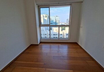 Room in 3 BHK Apartment at Godrej The Trees, Vikhroli East – for Rent