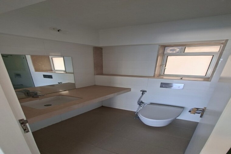 Attached Bathroom, godrej-the-trees 3 Bedroom 1100 Sq.Ft. Apartment In Vikhroli East Mumbai 9348912