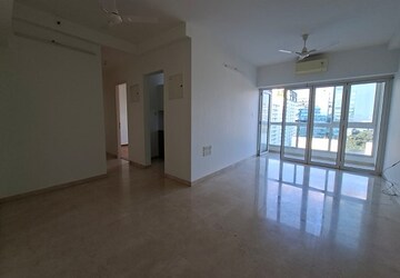 Room in 3 BHK Apartment at Godrej The Trees, Vikhroli East – for Rent