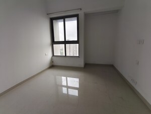 Room in 2 BHK Apartment at Kalpataru Immensa, Kolshet Road – for Sale