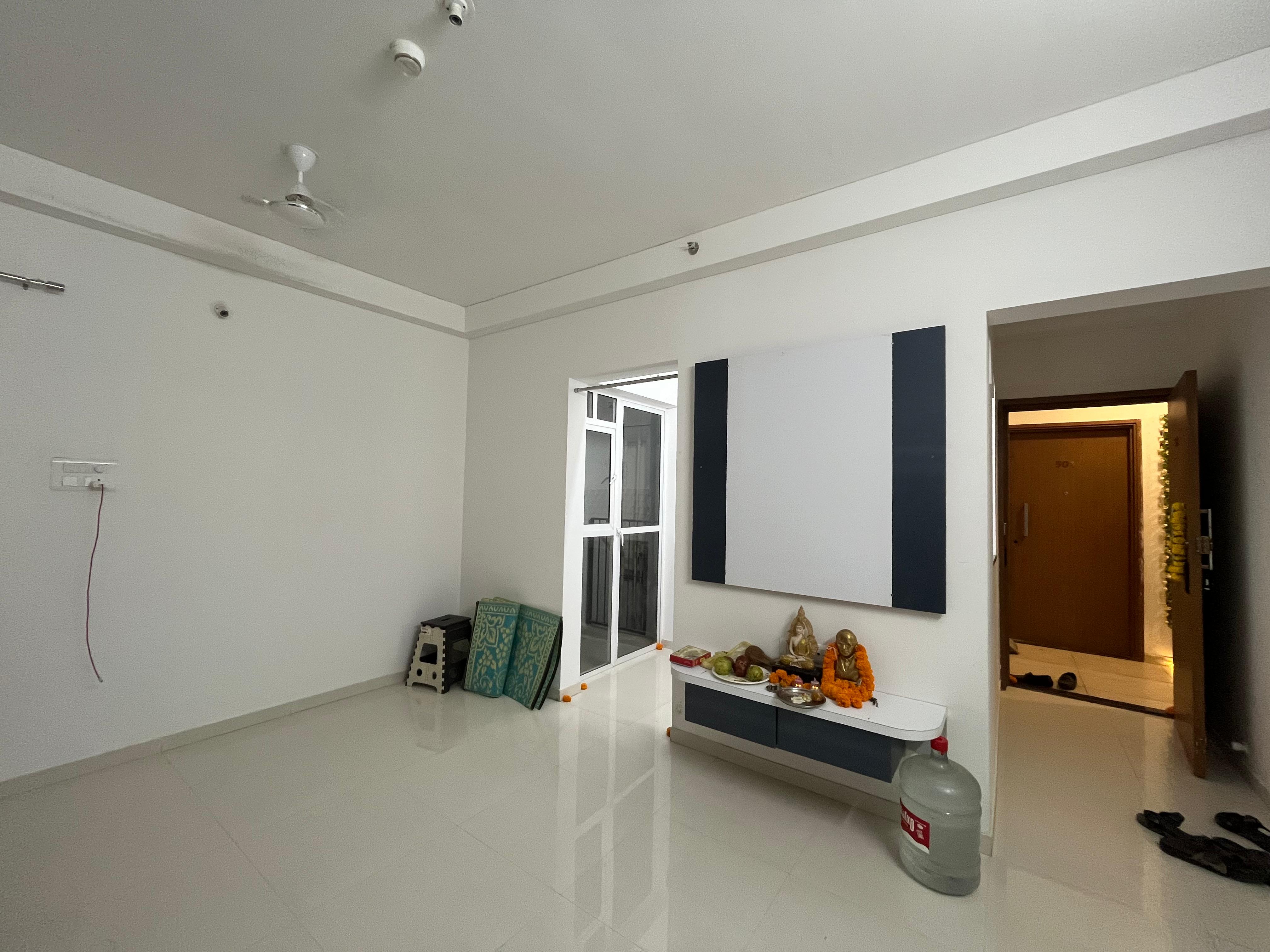 2 BHK Apartment For Rent in Godrej Boulevard