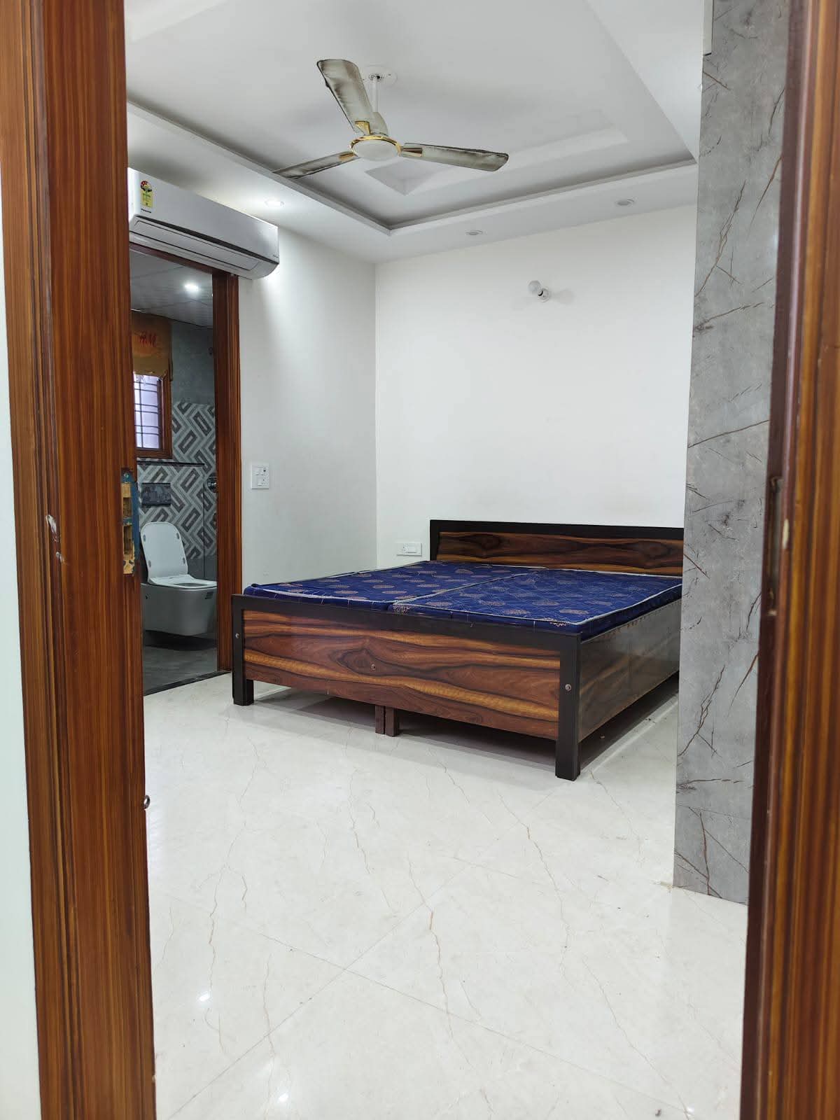 3 BHK 1800 Sq.Ft. Builder Floor in Anamika Enclave