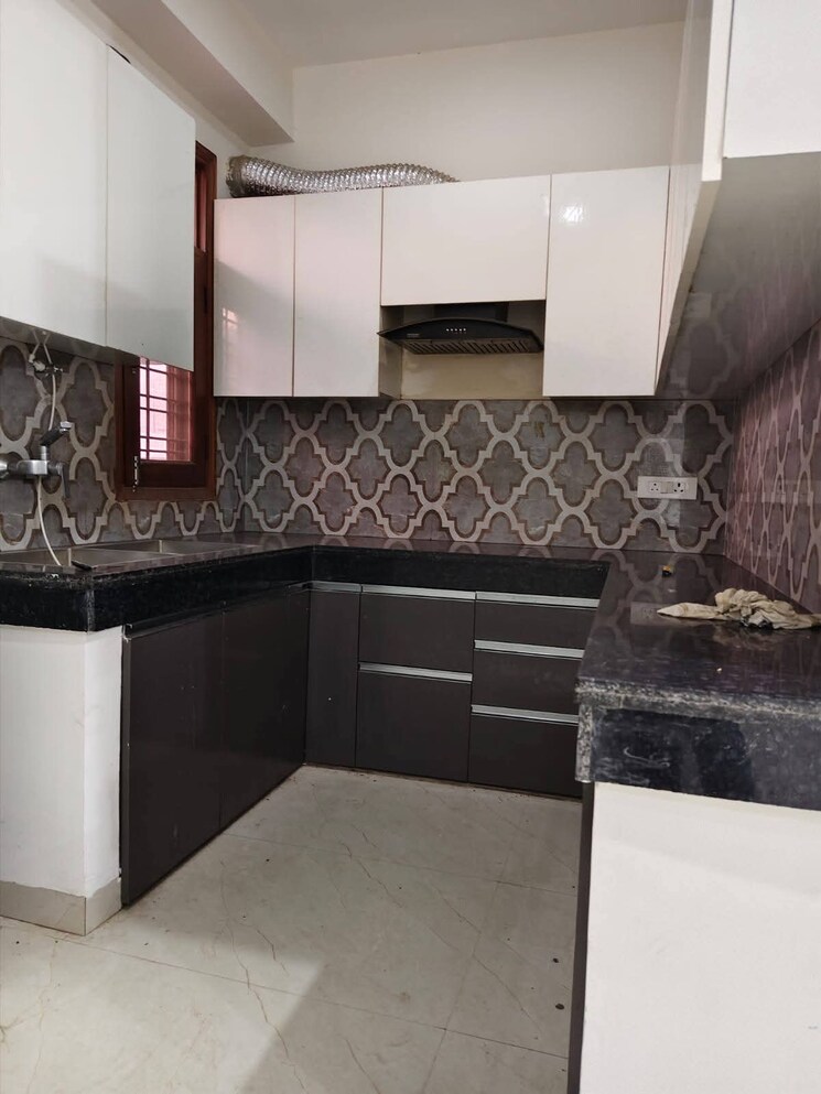Kitchen, anamika-enclave 3 Bedroom 1800 Sq.Ft. Builder Floor In Sector 14 Gurgaon 9348974